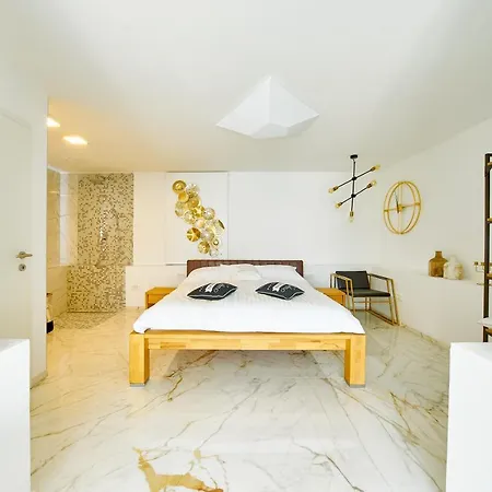 Gallery Luxury & * Сплит