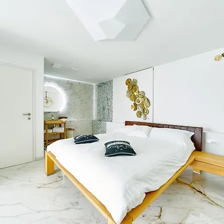 Apartament Gallery Luxury & Split